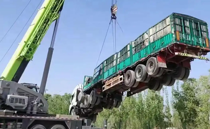 潘集区道路脱困救援案例